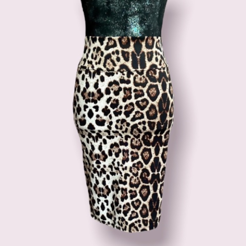 Sensational Collection Leopard Print Pencil Skirt